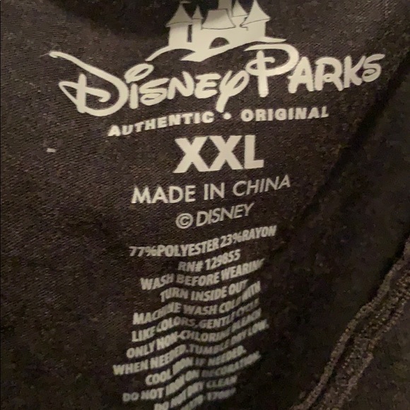 Minnie Mouse Disney Parks shirt - Picture 3 of 3